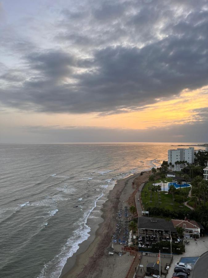 Studio On The Beach Front Apartment Malaga Exterior photo