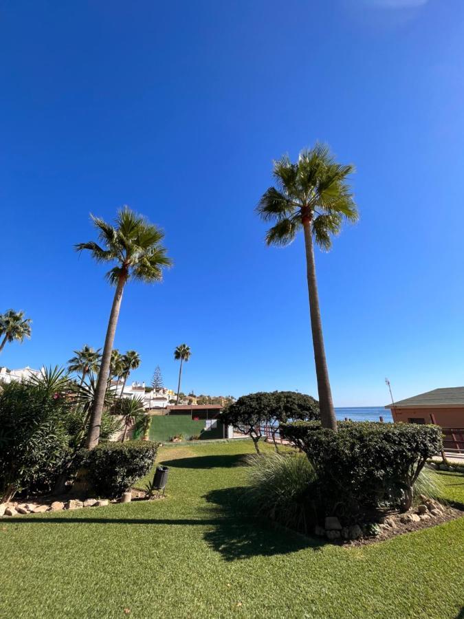 Studio On The Beach Front Apartment Malaga Exterior photo