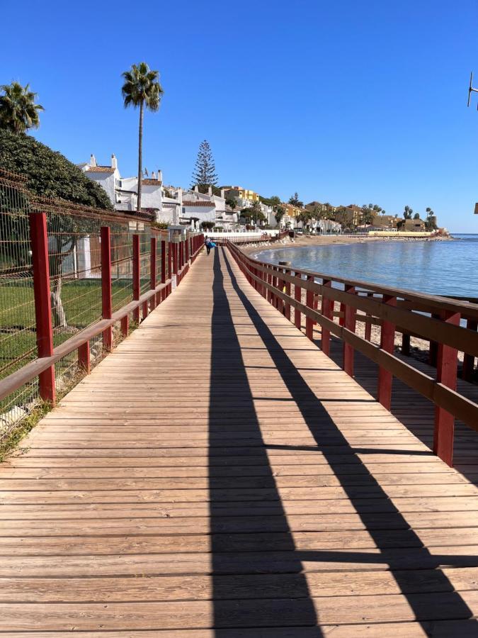 Studio On The Beach Front Apartment Malaga Exterior photo