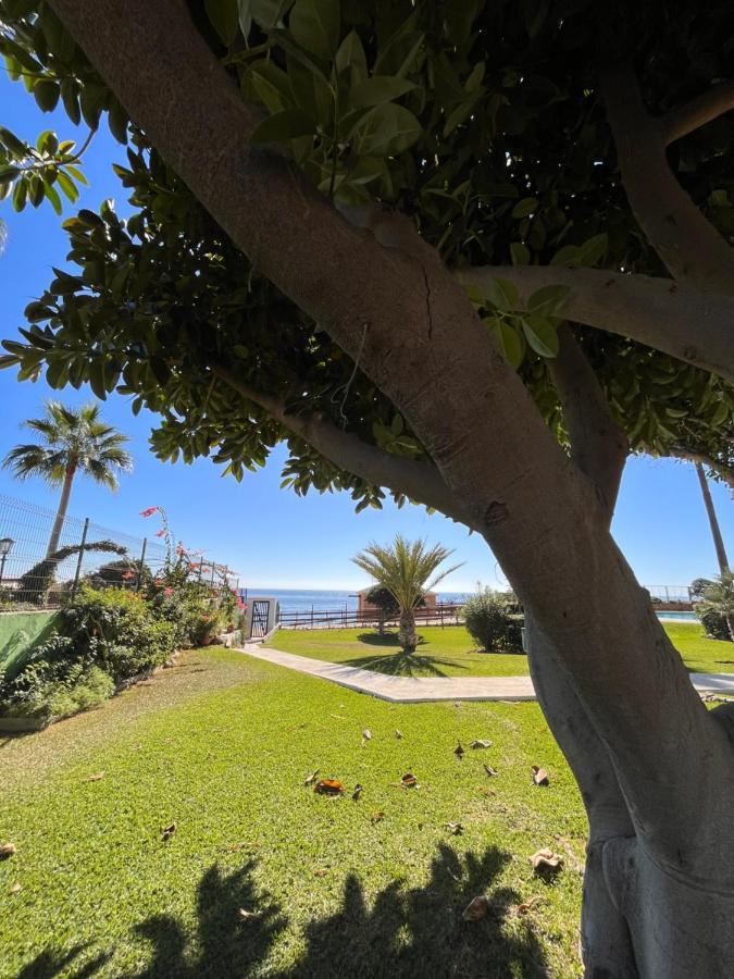 Studio On The Beach Front Apartment Malaga Exterior photo